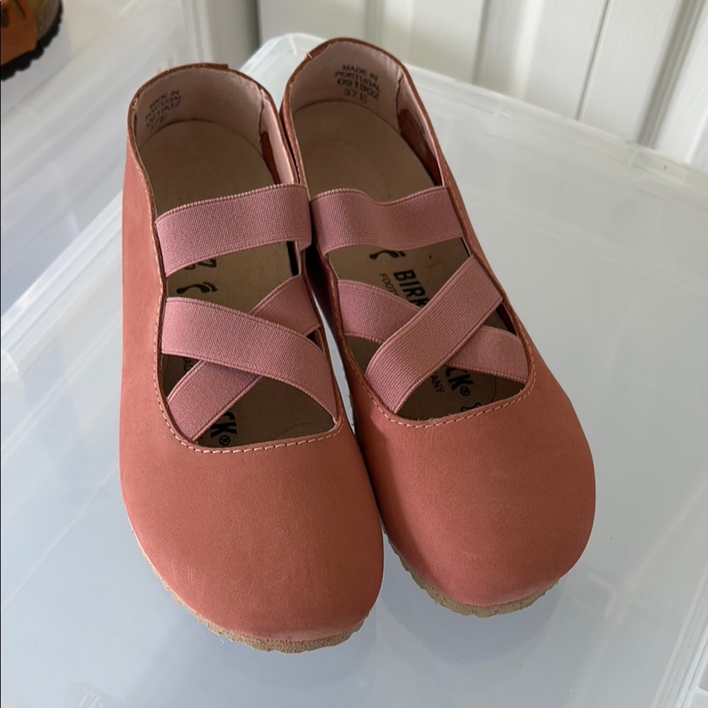 Birkenstock Pink Dress Shoes Mary Jane Style. Santa Ana. Size 6